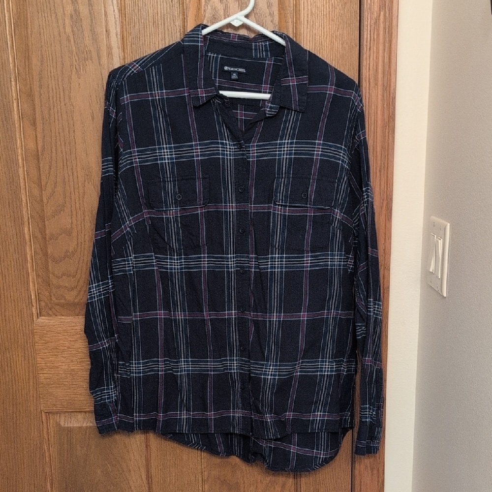 Northcrest Black and Purple Casual Button Down Shirt